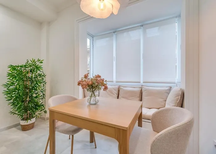 Lxr Picasso 2hab Cerca Del Mar * فوينخيرولا